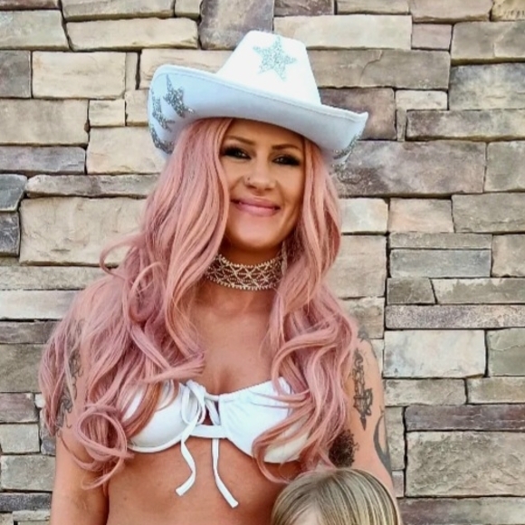 White and Silver Star Cowboy Hat with Pink Wig - Picture 1 of 4